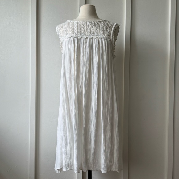 Joei and i Dresses & Skirts - Joei and i White Midi Dress Size‎ Large